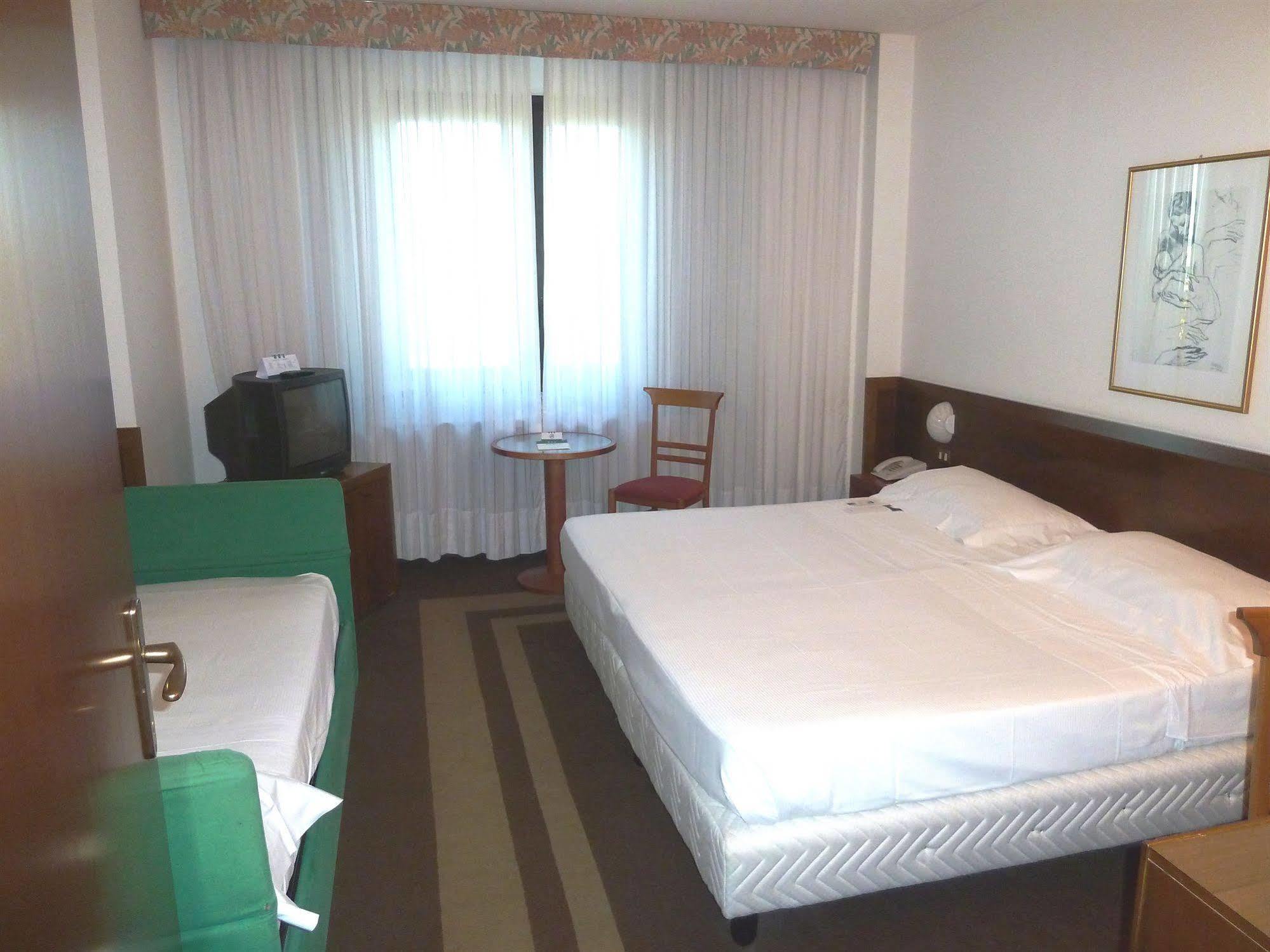 Una Hotel Lodi Zewnętrze zdjęcie